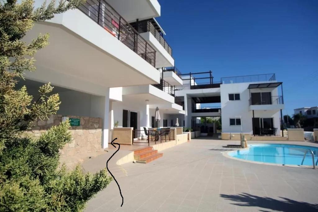 Dahan Sirena Lighthouse Luxury Apartment Paphos Luaran gambar