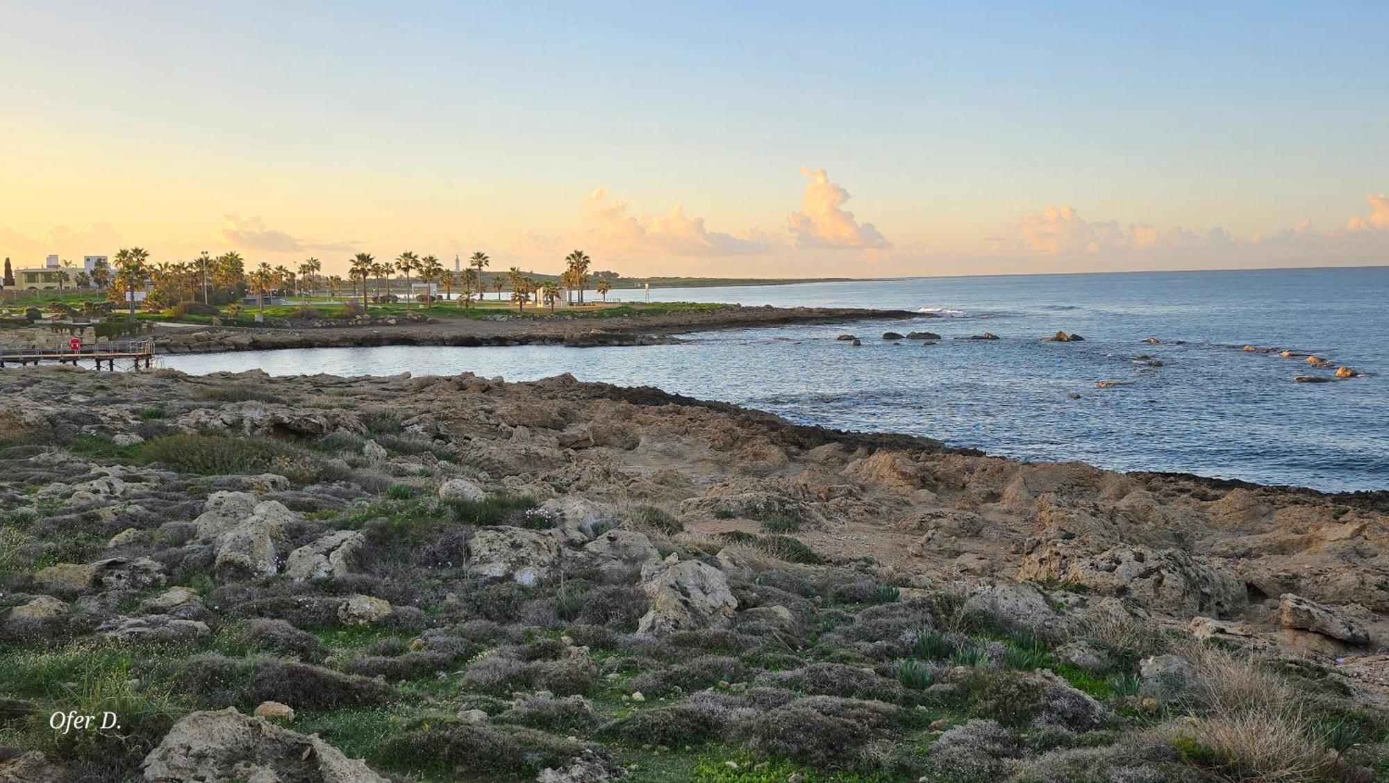 Dahan Sirena Lighthouse Luxury Apartment Paphos Luaran gambar